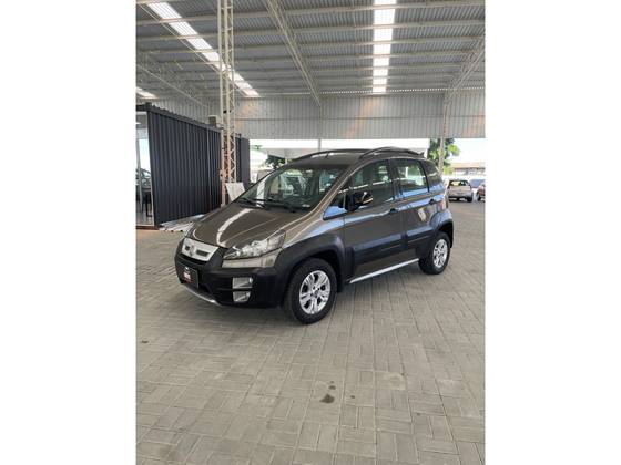 FIAT IDEA 1.8 MPI ADVENTURE 16V FLEX 4P MANUAL FIAT IDEA 1.8 MPI ADVENTURE 16V FLEX 4P MANUAL